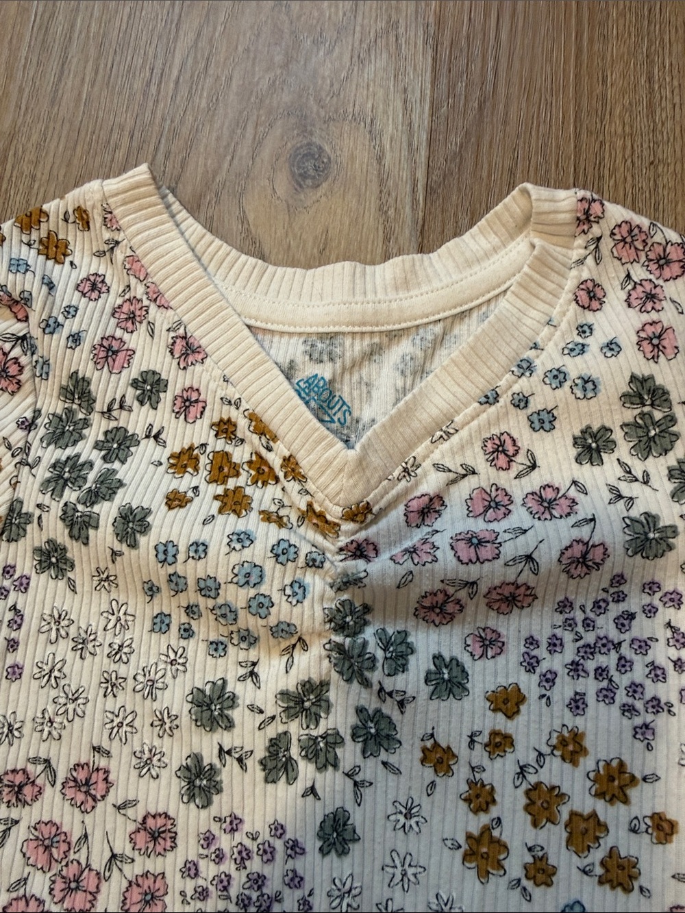 Floral Ribbed Shirt - Picture 2 of 2